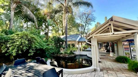 2 Ashwold Rd, Saxonwold